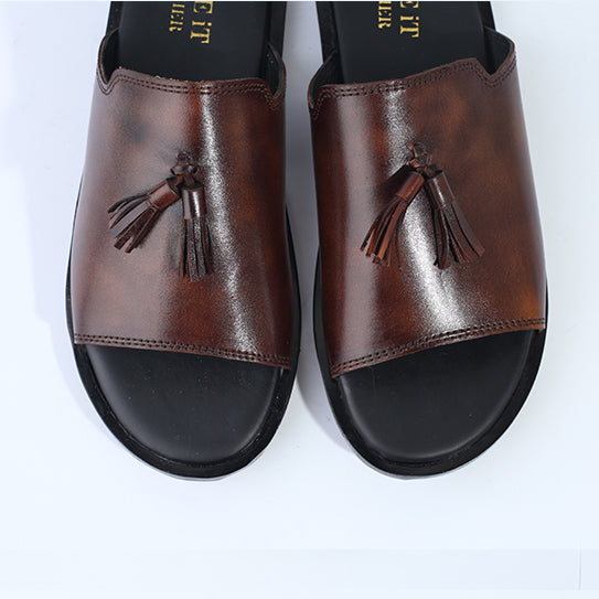 Commute Brown Sleeper