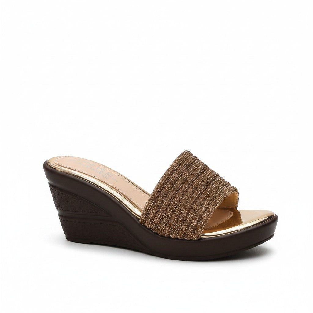 Flora Gold Sleeper