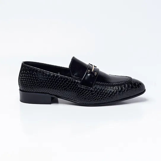 Modish Black Shoes